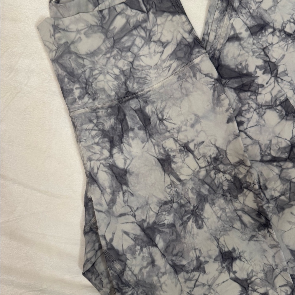 Lululemon shibori full on leggings - Picture 8 of 8